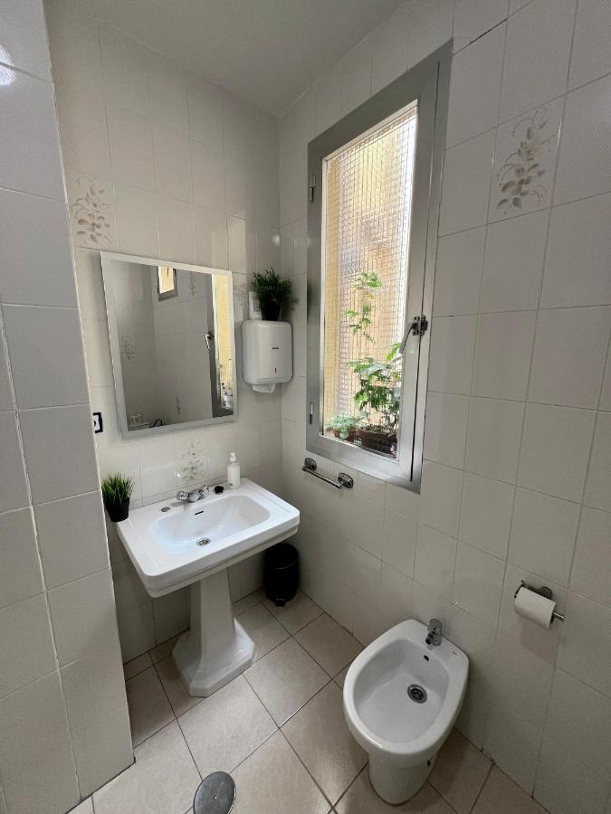 Hostal Conde De Alba مدريد المظهر الخارجي الصورة