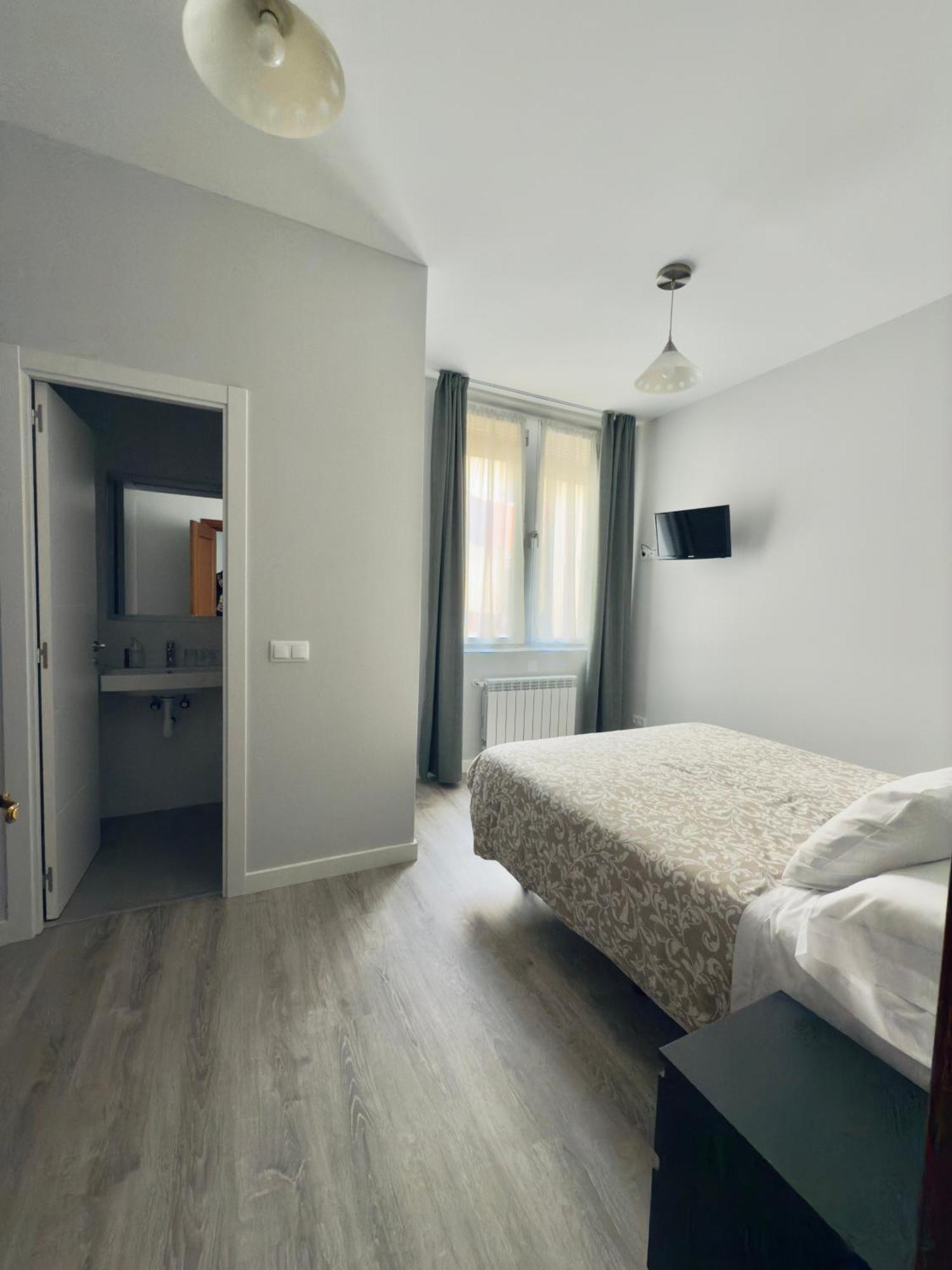 Hostal Conde De Alba مدريد المظهر الخارجي الصورة