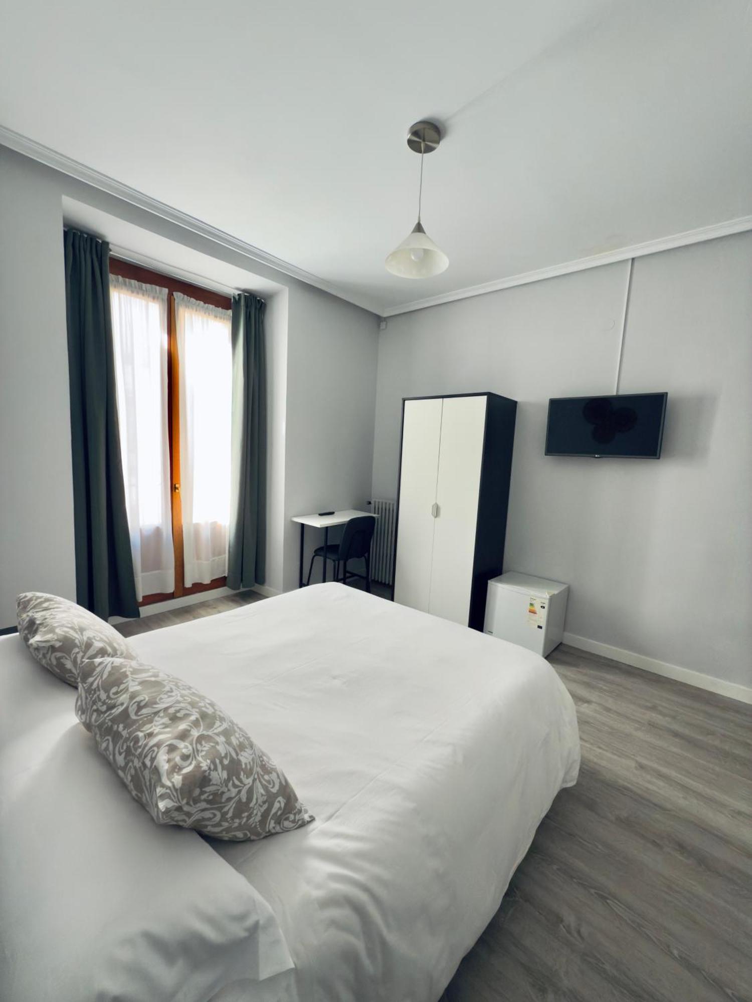 Hostal Conde De Alba مدريد المظهر الخارجي الصورة