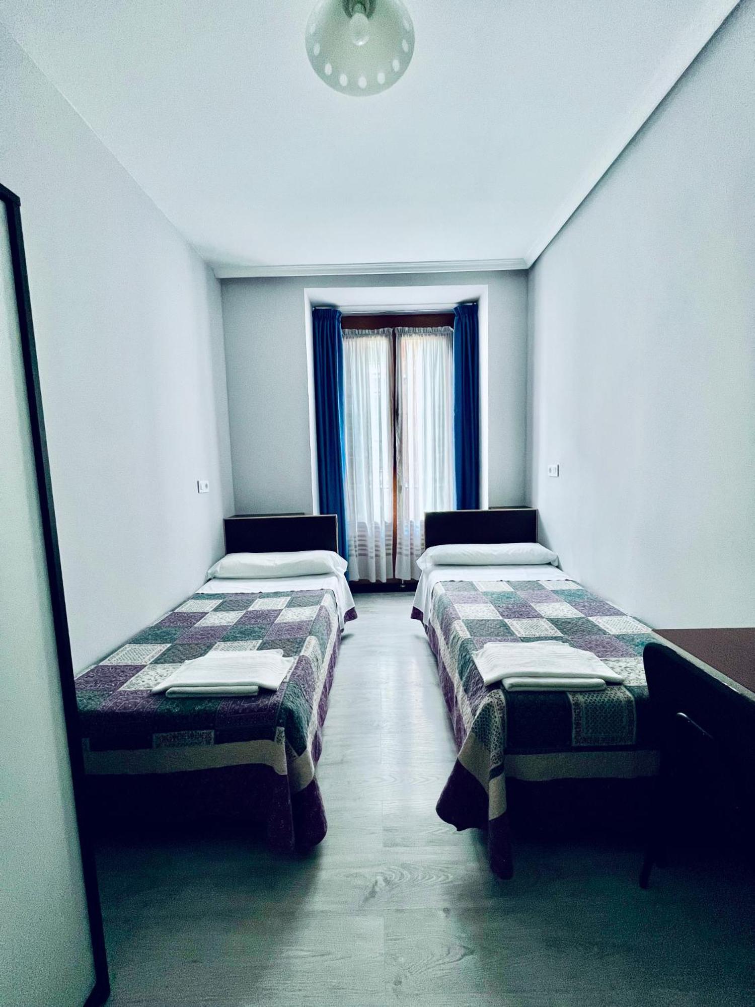 Hostal Conde De Alba مدريد المظهر الخارجي الصورة