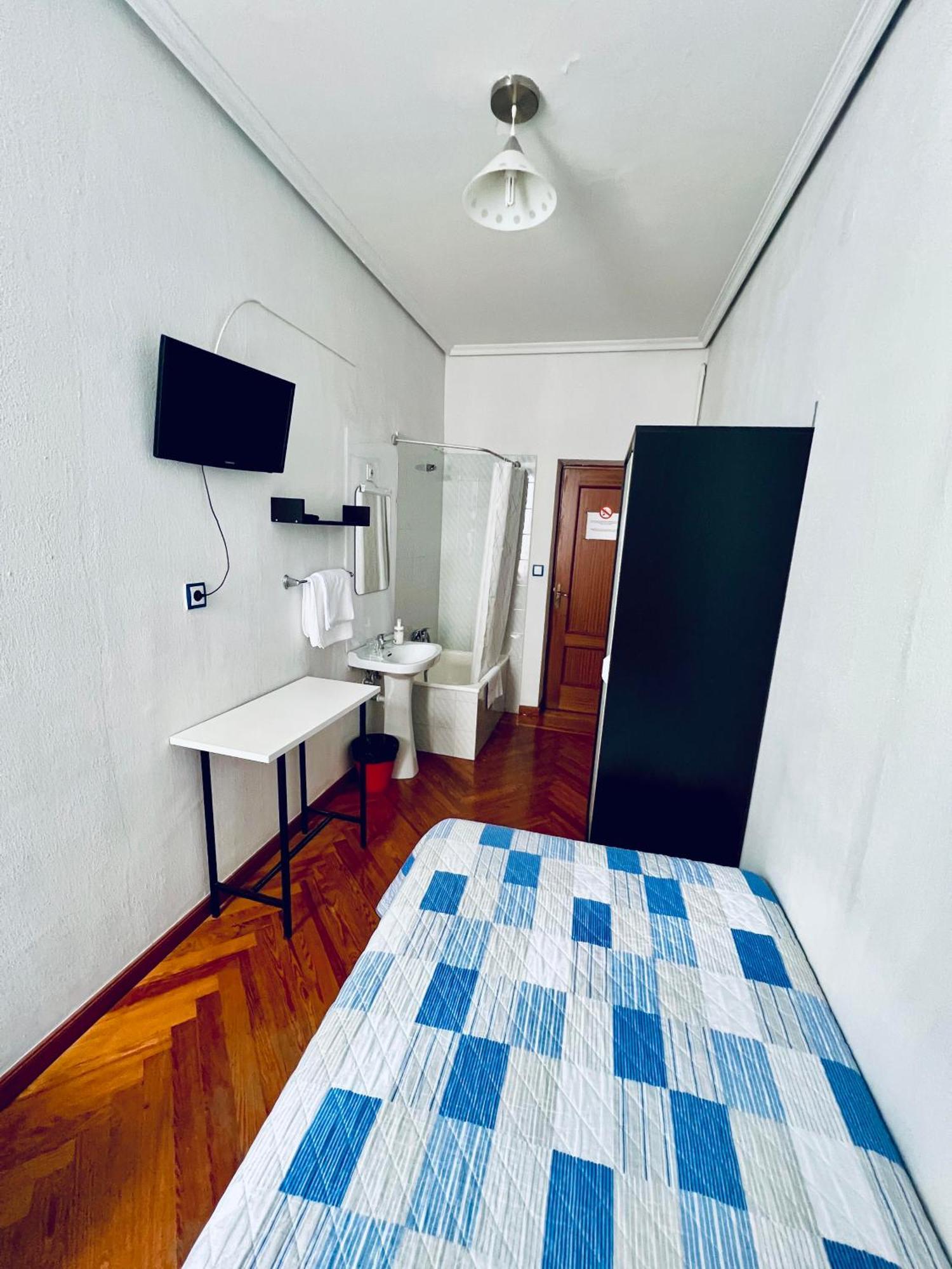 Hostal Conde De Alba مدريد المظهر الخارجي الصورة