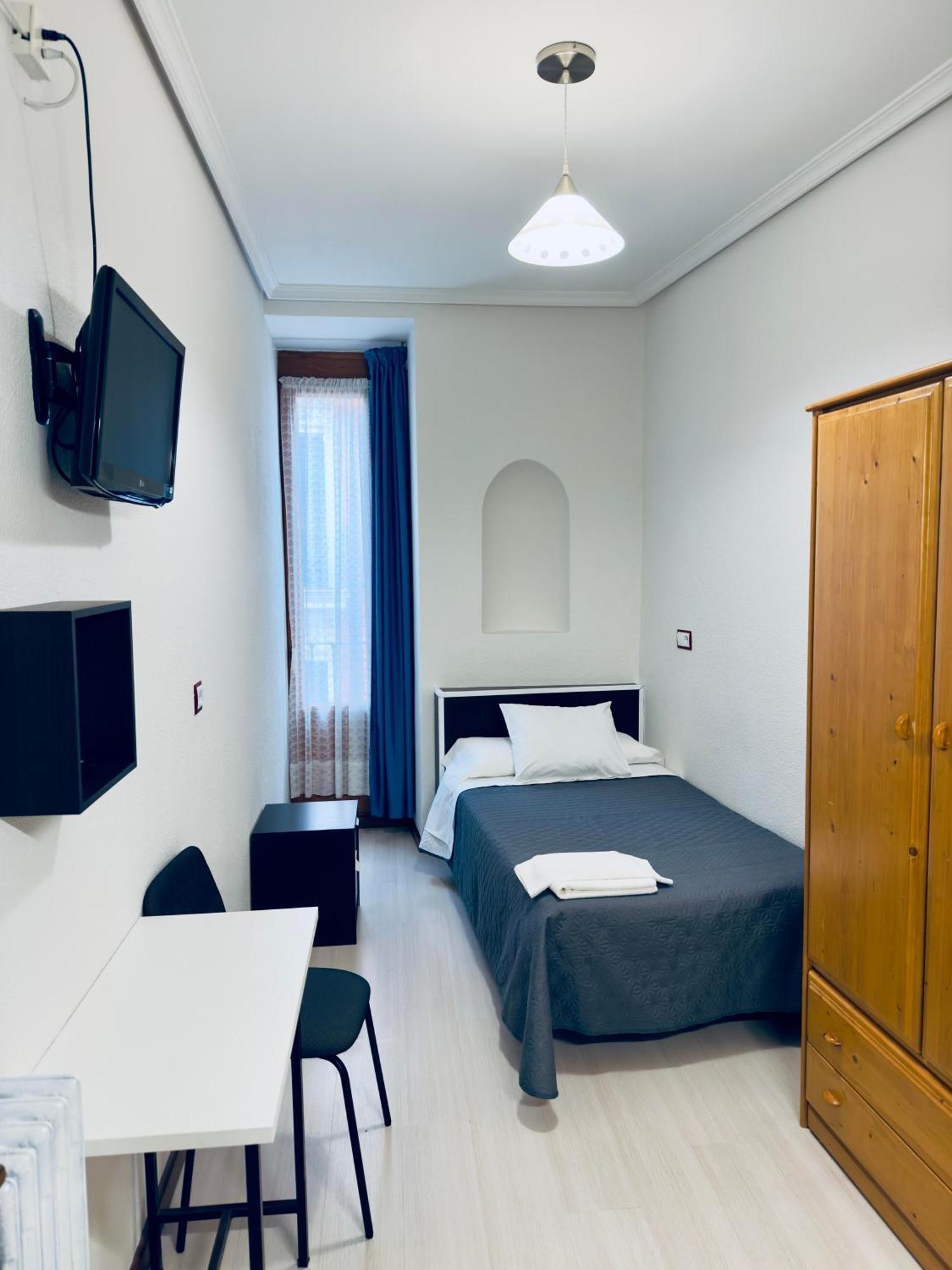 Hostal Conde De Alba مدريد المظهر الخارجي الصورة
